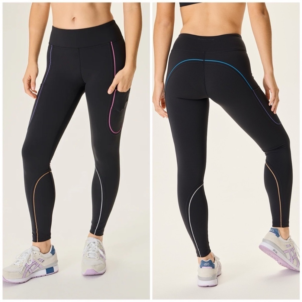 Outdoor Voices Frost Knit 7/8 Leggings in Black Reflective Rainbow